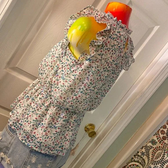 Banana Republic Floral Ruffle Top - Picture 7 of 12